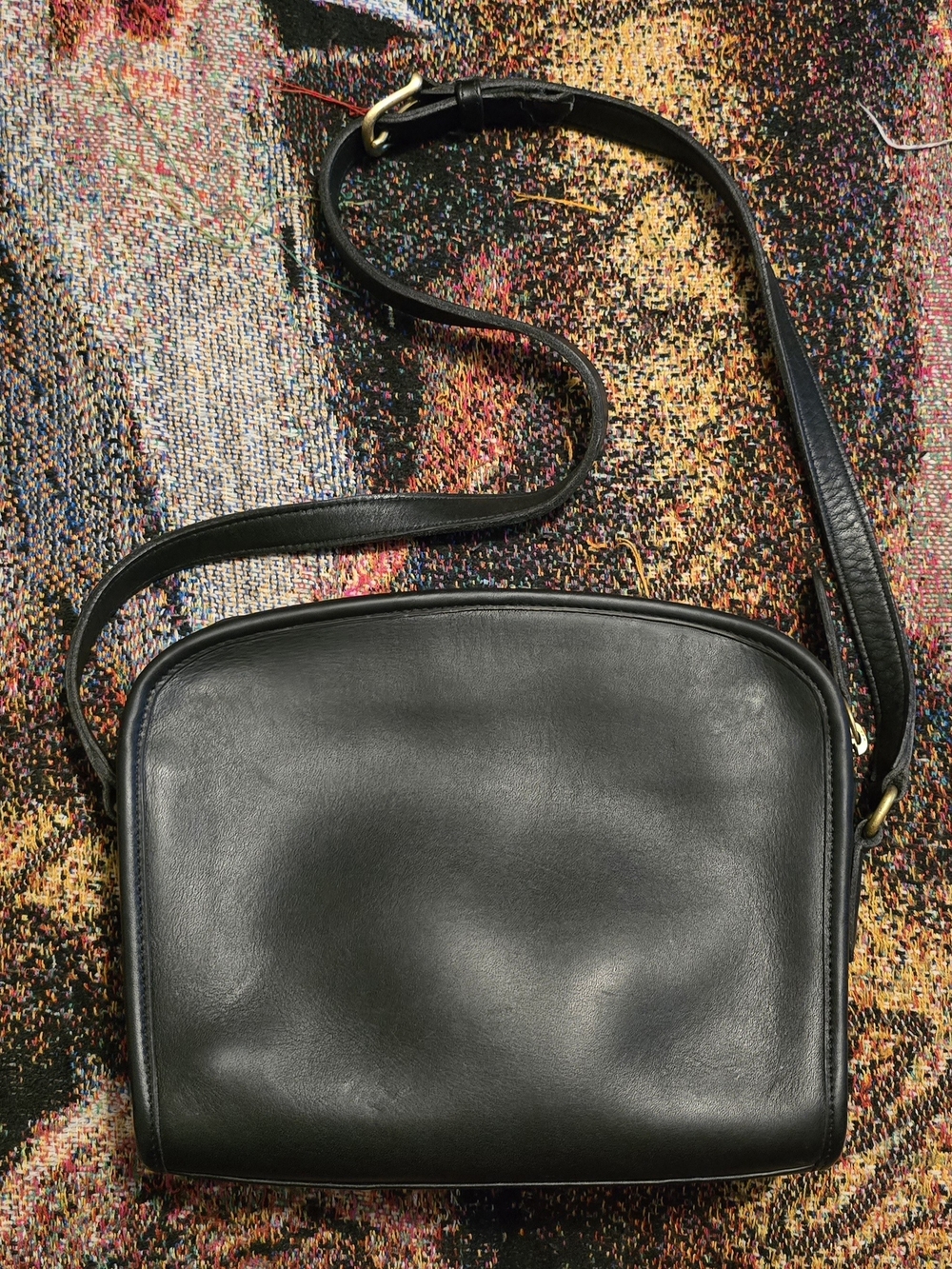 Vintage Coach 9087 Metropolis Black Leather Crossbody Bag READ